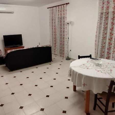Piso Unifamiliar En Deltebre Apartment Bagian luar foto