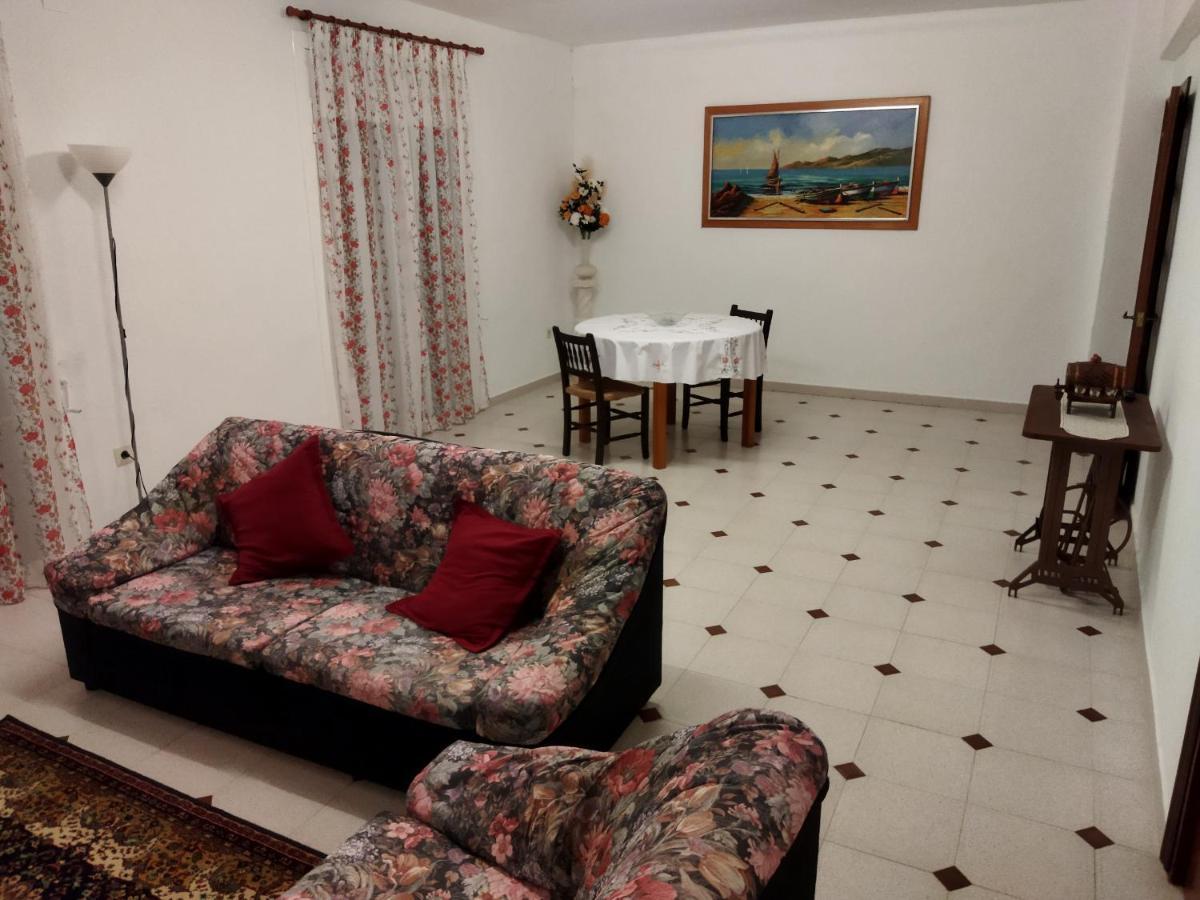Piso Unifamiliar En Deltebre Apartment Bagian luar foto